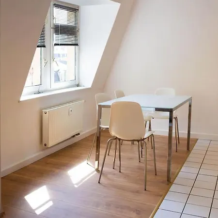 Apartment Helle Moderne 1-zimmer In *